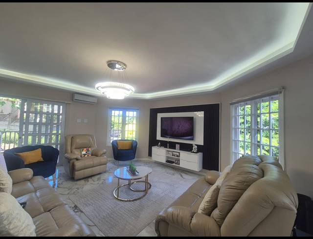 3 BEDROOM TOWNHOUSE FOR SALE IN SUNNINGDALE
